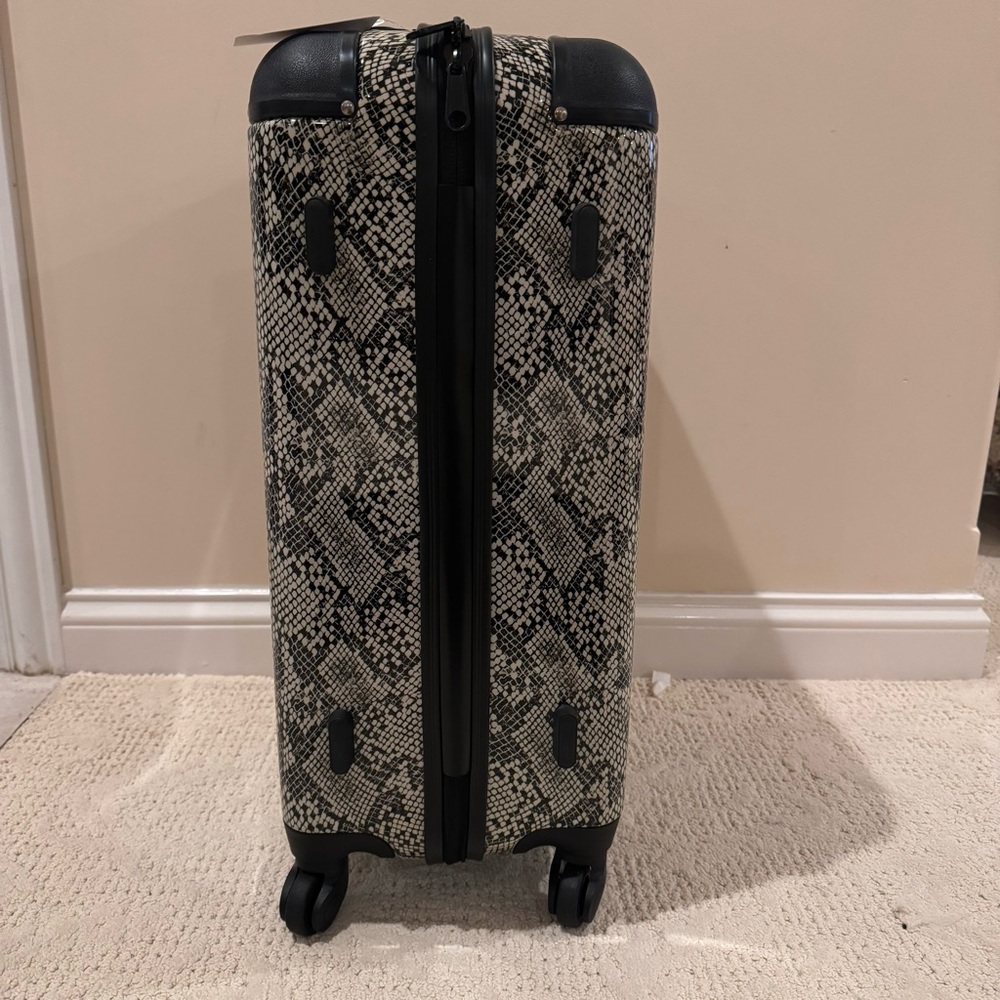 Rebecca Minkoff Pippa 24” Spinner Snake-Print Suitcase Made in Thailand NIB - Picture 9 of 15